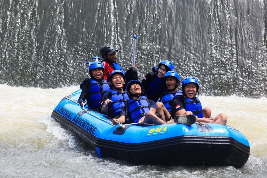 Paket Rafting Arung Jeram Citarik Cisadane
