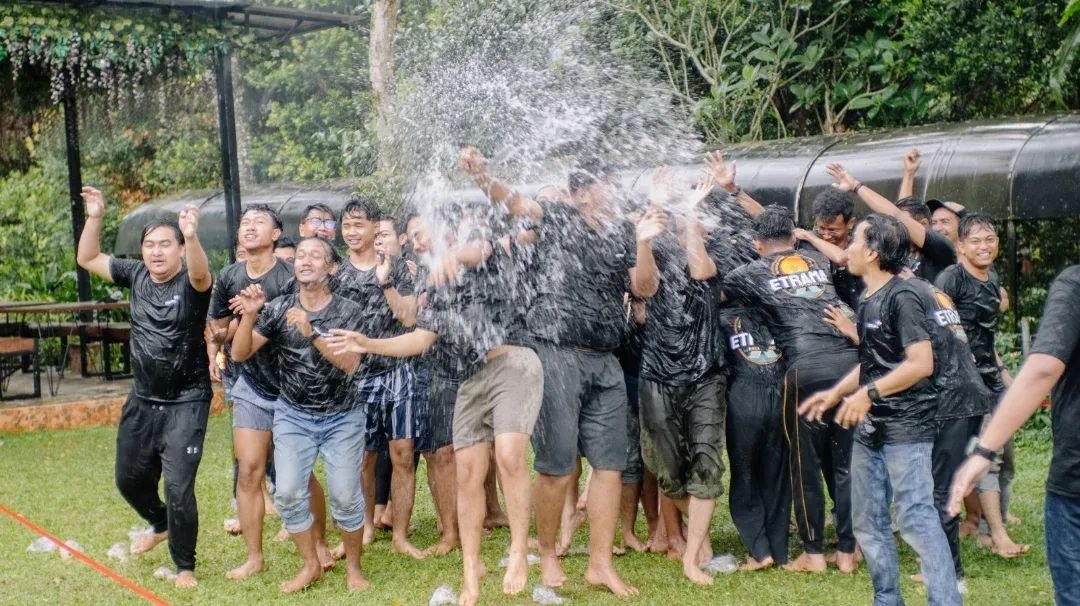 Fun Games Ice Breaking